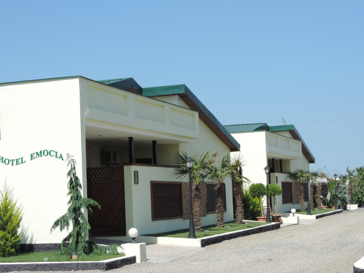 Hotel Emocia Natakhtari ภายนอก รูปภาพ