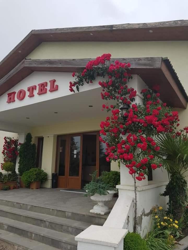 Hotel Emocia Natakhtari ภายนอก รูปภาพ